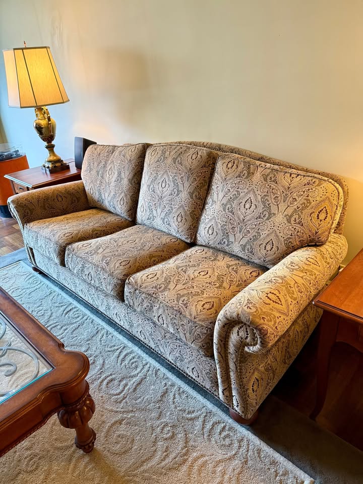 Ethan Allen Whitney Sofa/Couch - photo 3