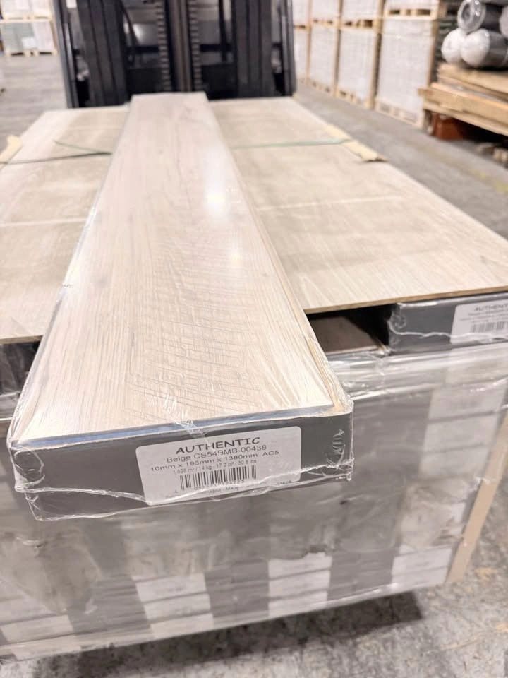 CLEARANCE: German Laminate Flooring - Kronotex Beige AC5 10mm - photo 2