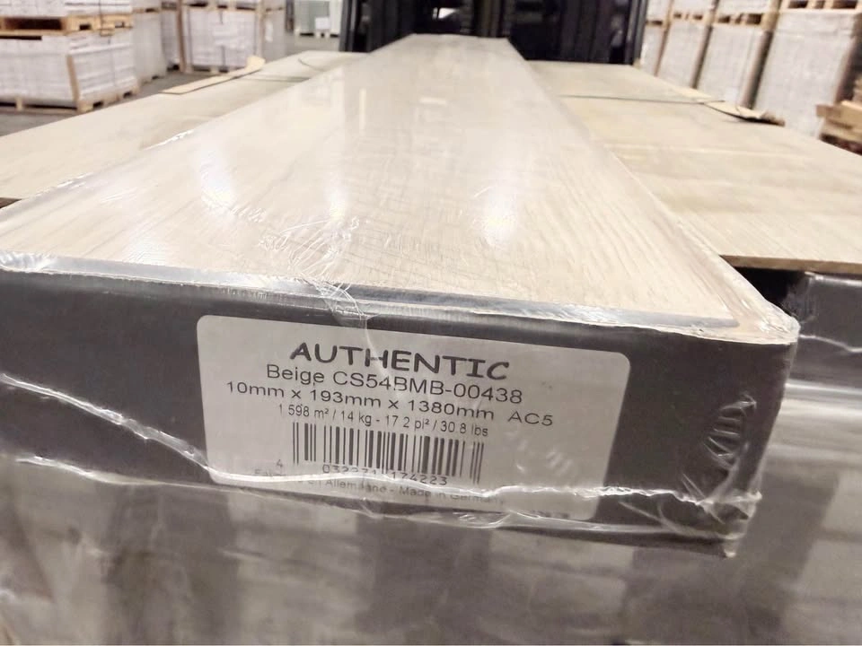 CLEARANCE: German Laminate Flooring - Kronotex Beige AC5 10mm - photo 3