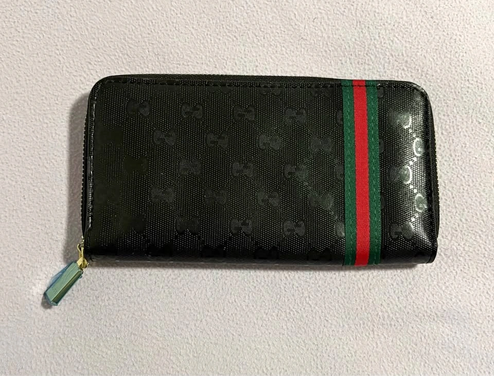 Black womens wallet