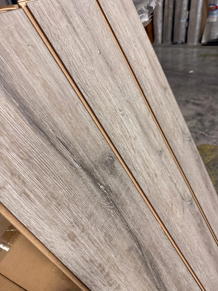 German Laminate Flooring - Kronotex Grey Oak AC5 10mm - photo 3