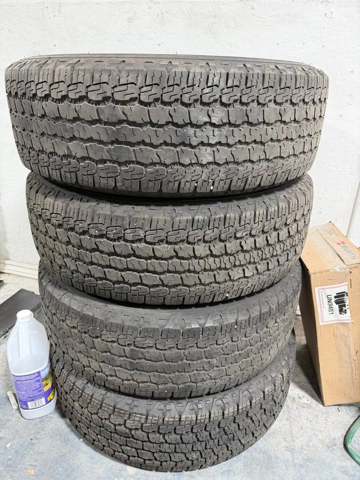 255/70/R18 Goodyear 4 tires - photo 3