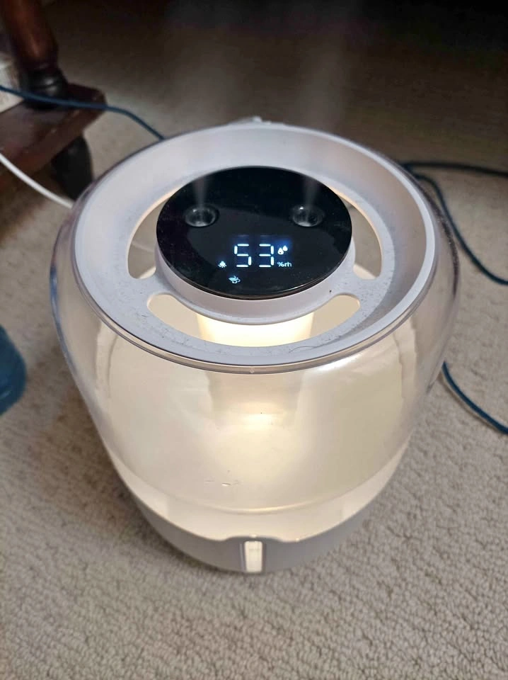 Large Humidifier with Humidistat and Light