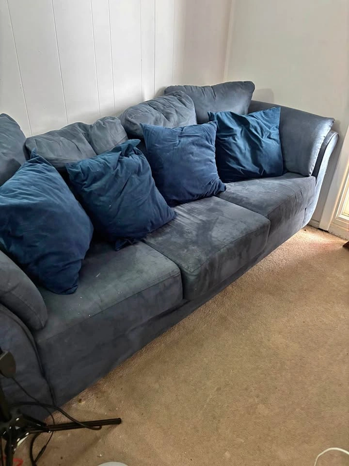 Couch-blue