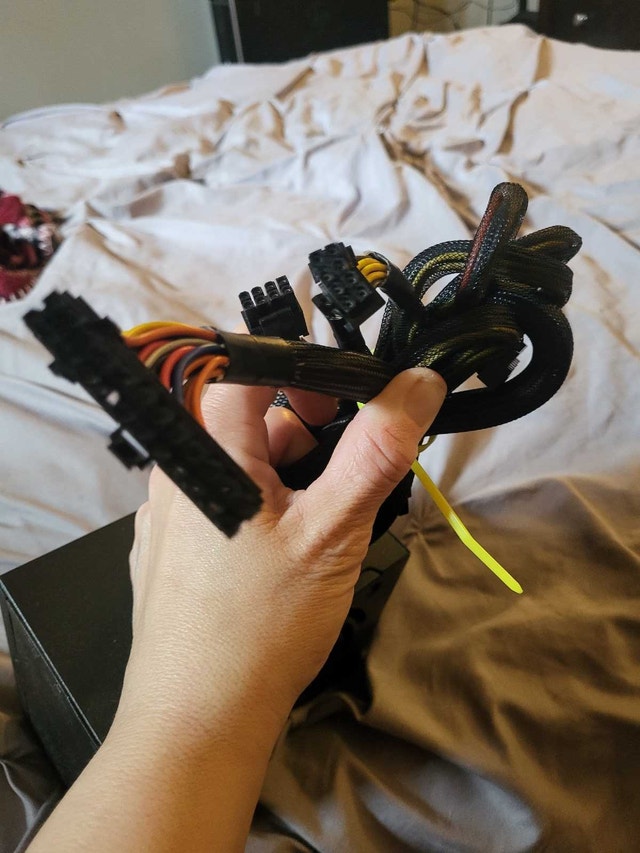 Corsair VS450 Power Supply - photo 3