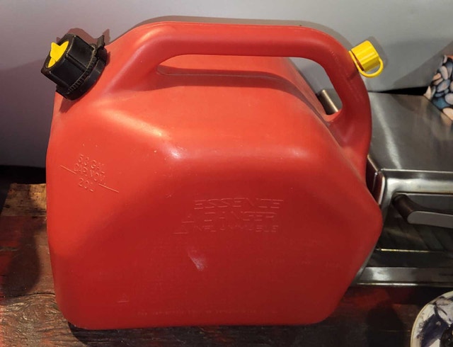 Used Gas Cans - Various Sizes - photo 3