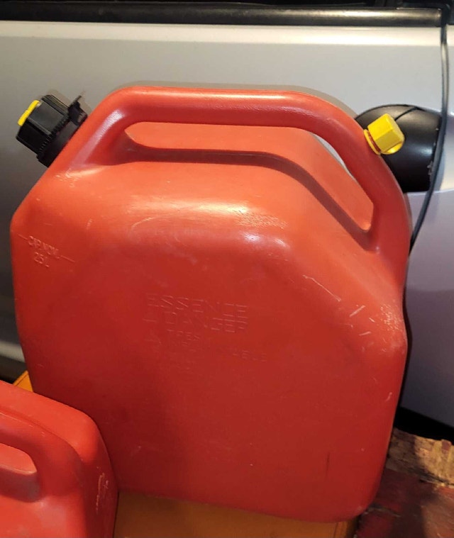 Used Gas Cans - Various Sizes - photo 4