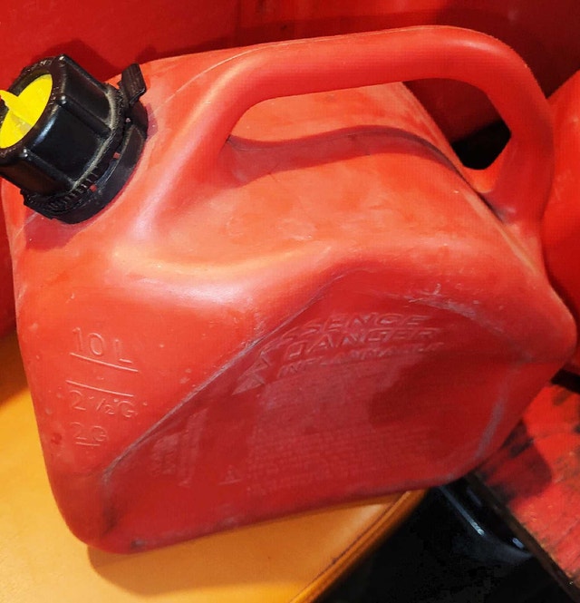 Used Gas Cans - Various Sizes - photo 5