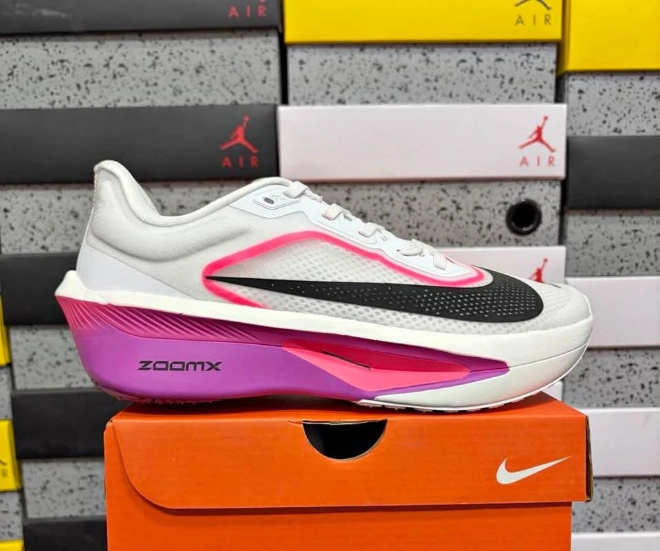 Nike Zoomfly 6