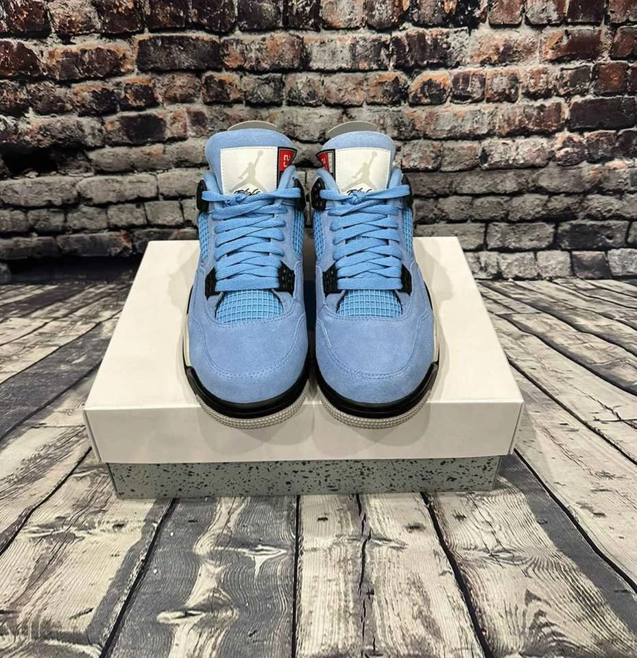 Jordan 4 UNC Size 10 - photo 2