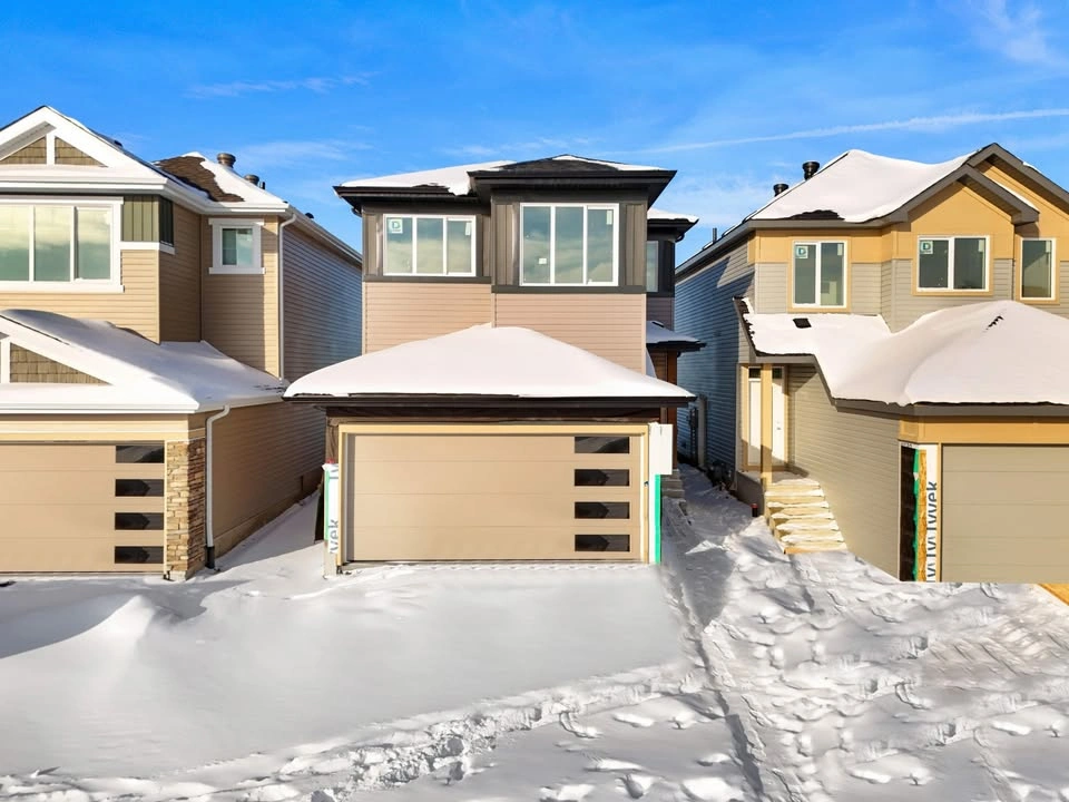3 Beds 3 Baths House