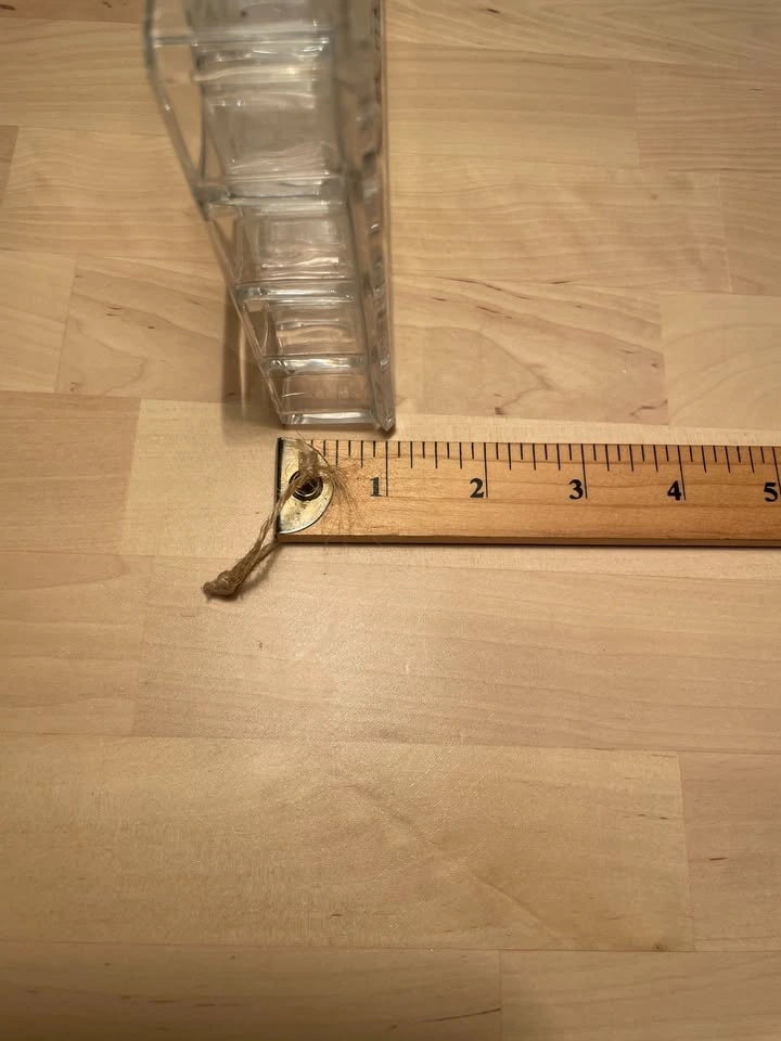 24-grid Clear Acrylic Lipstick Organizer - photo 3