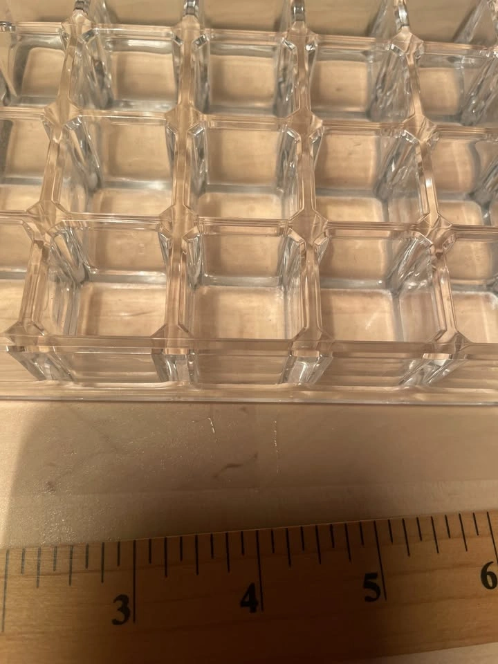 24-grid Clear Acrylic Lipstick Organizer - photo 4