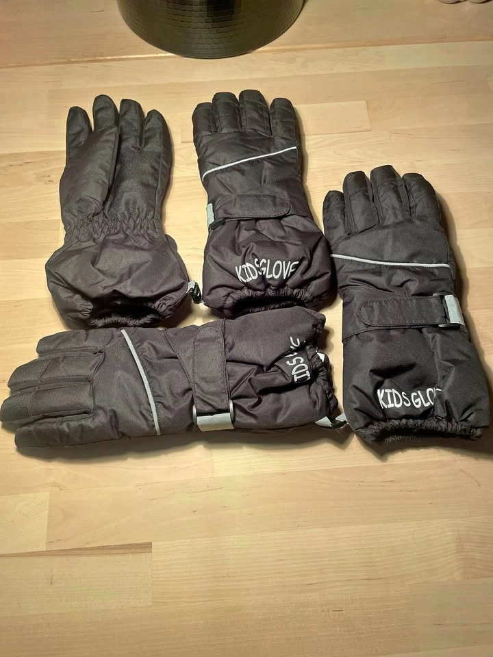 Winter Kids Gloves, 12-14 Years, New