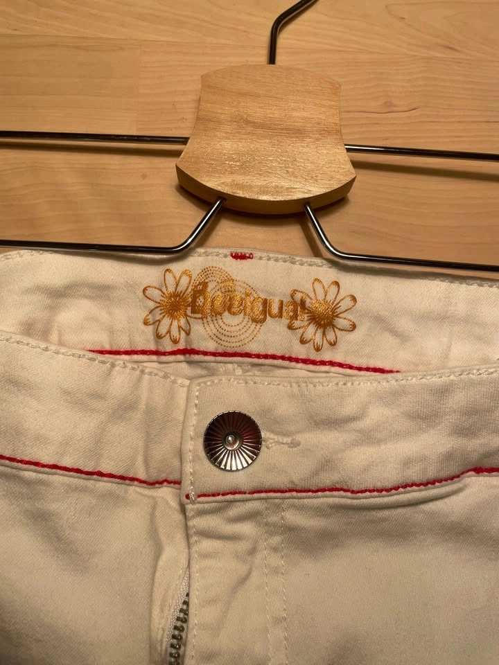 Desigual White Floral Embroidered Jeans Size 34 US L - photo 4