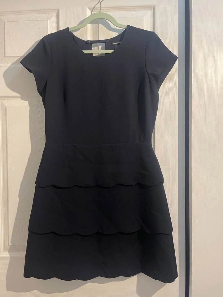 Club Monaco Black Scalloped Tier Dress Size 8 - photo 4