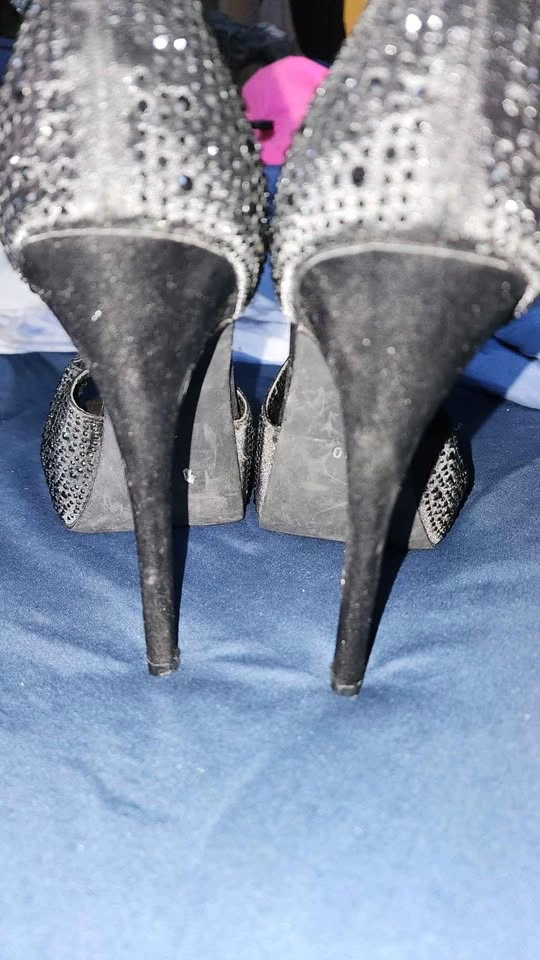 Le Château Black Rhinestone Peep-Toe Platform Stilettos - Size 1 - photo 4