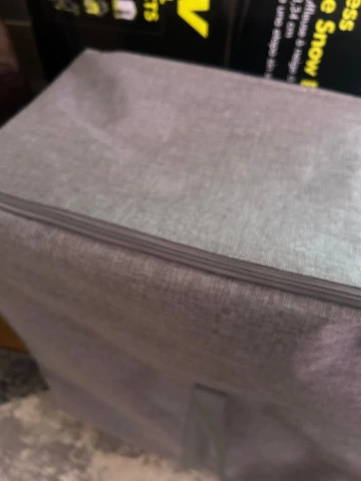 Tri-Fold Memory Foam Mattress + Storage Bag (Like New) - photo 2