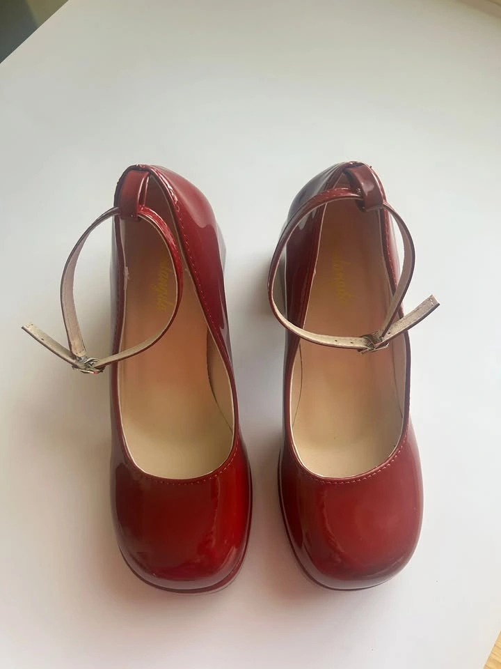 Brand NEW Burgundy French Style Shoes – Size 38 - photo 2