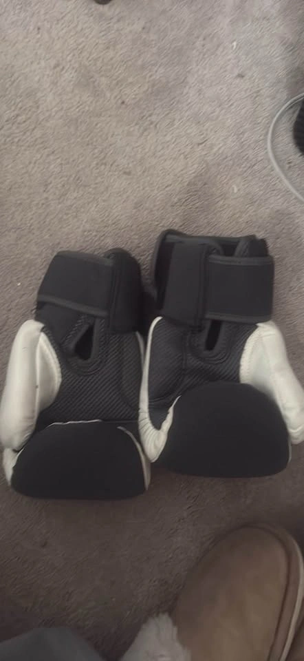 Boxing gloves - photo 2