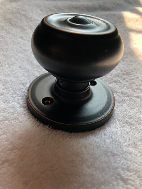 Weiser "Phoenix" Door Knob (Brampton)