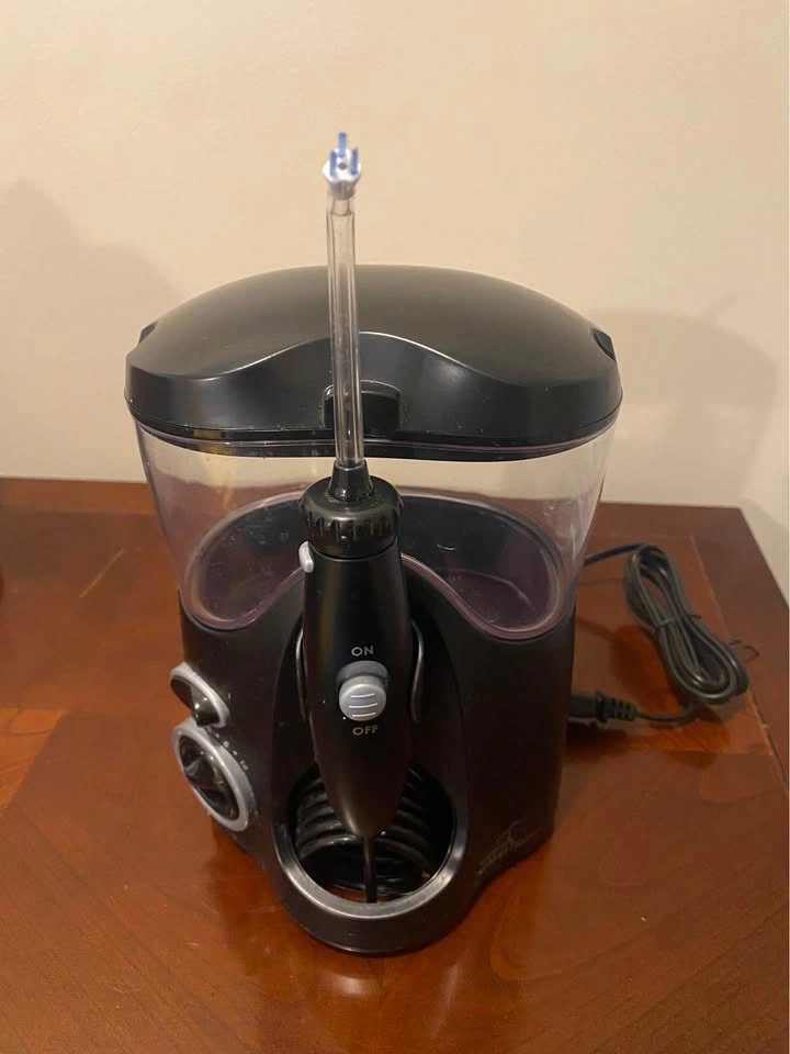 Water Flosser Oral Irrigator with Multiple Tips - photo 2