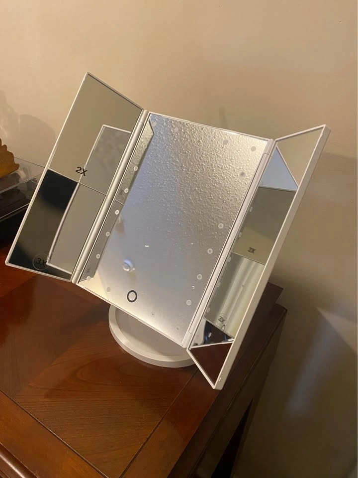 LED Vanity Mirror with Lights - Trifold + 10x Magnifying - photo 3