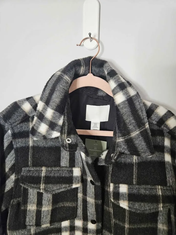 Brand new Shacket from H&M image indicator(4)