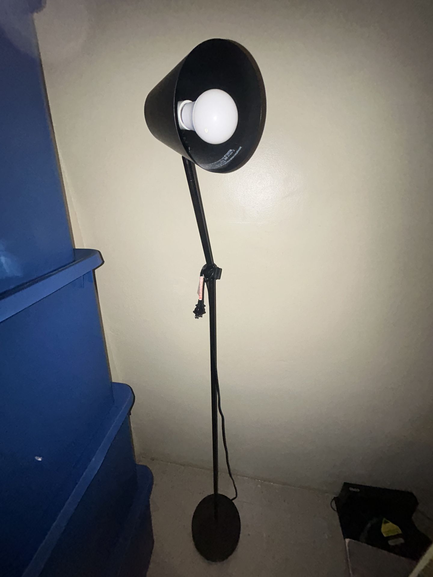 Medal lamp works! New never used - photo 2
