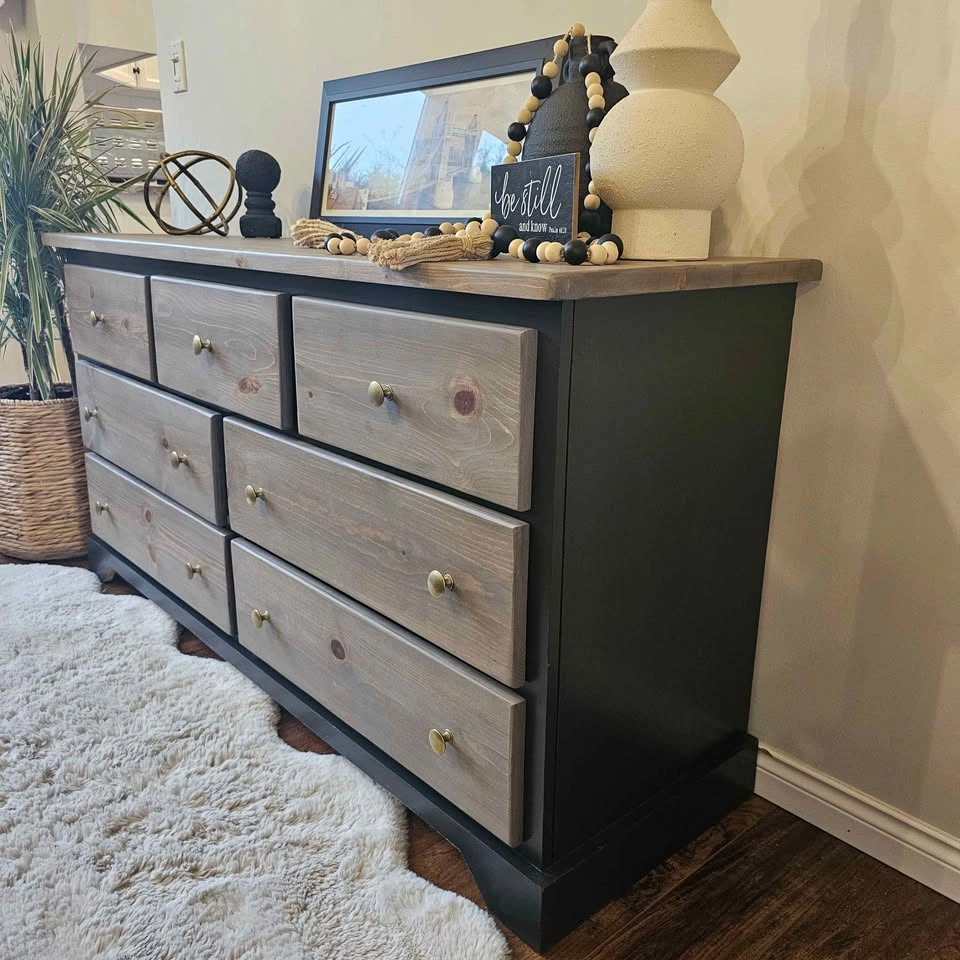 Refinished Solid Pine Dresser - photo 2