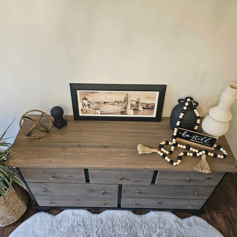 Refinished Solid Pine Dresser - photo 4