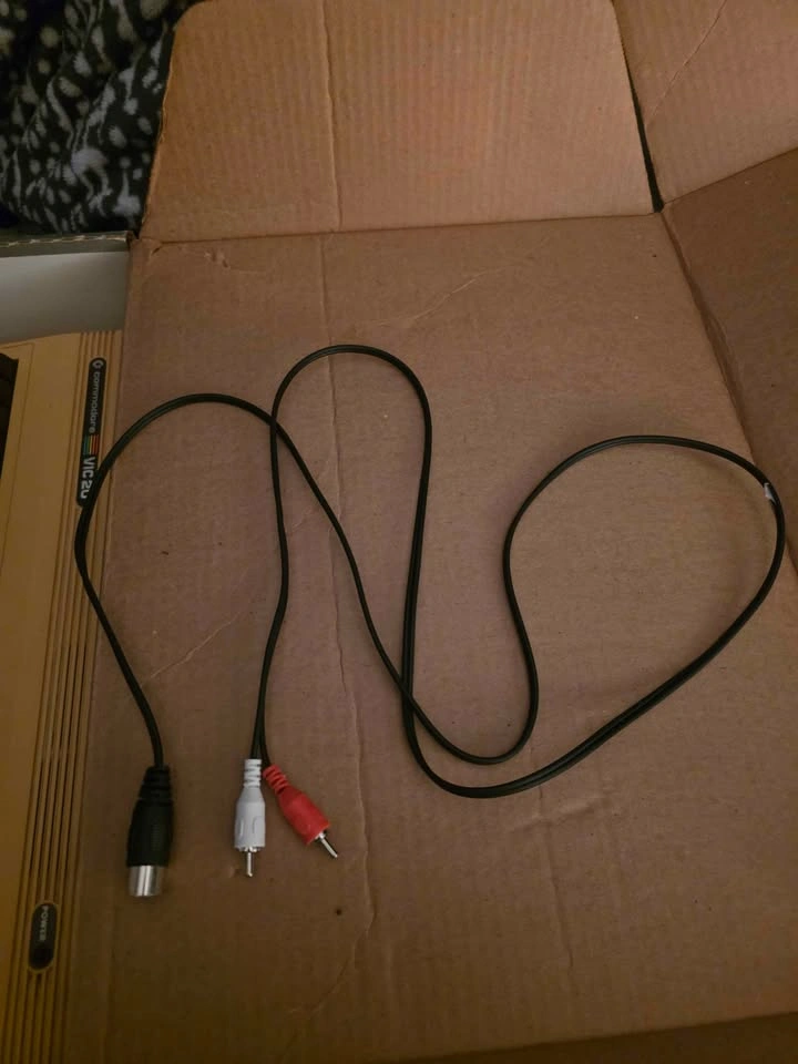 Commodore VIC-20 Computer System - photo 4