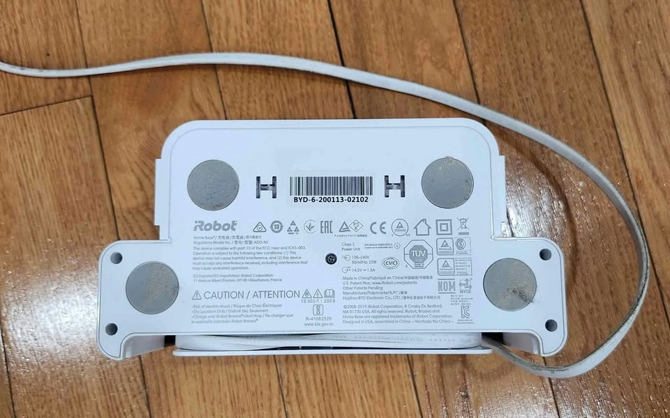 iRobot Braava Jet Mop Model No. ADD-N1 - photo 2