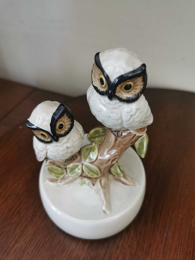 Otagiri Owl Music Box - Plays "Some Enchanted Evening"