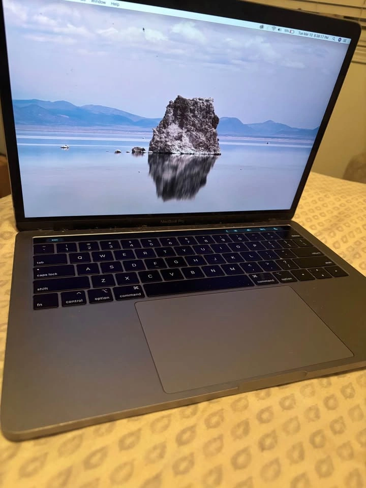 2019 MacBook Pro 13 inch - photo 3