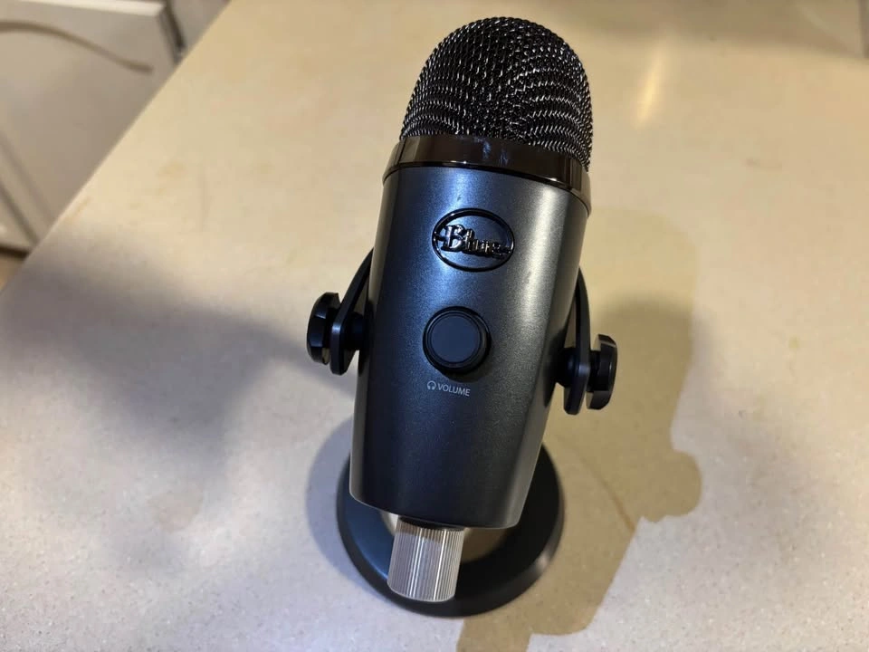 Blue Yeti Podcast Microphone - photo 3