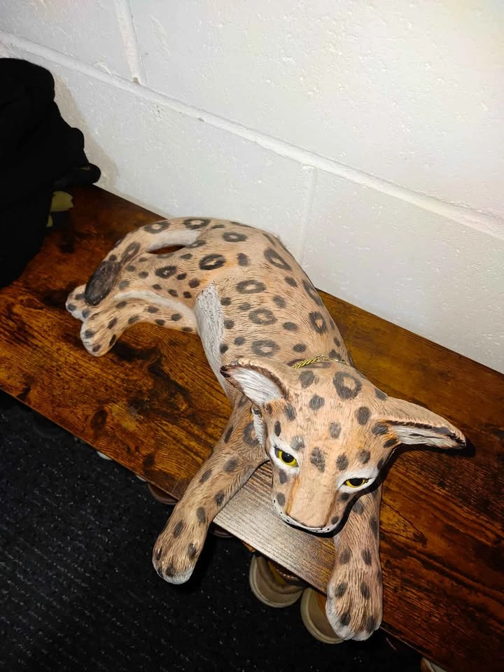 Vintage 1984 Cheetah Cat Ceramic Handmade Sculpture - photo 4
