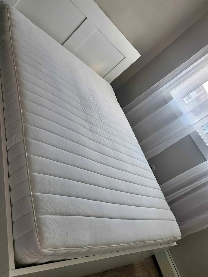 Mattress - Moving Sale (Like New Condition)