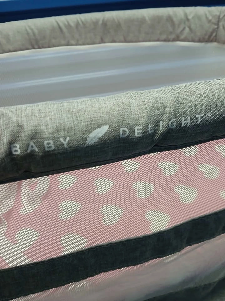 Baby Delight Bassinet Co-sleeper adjustable height. Ultra clean. - photo 2