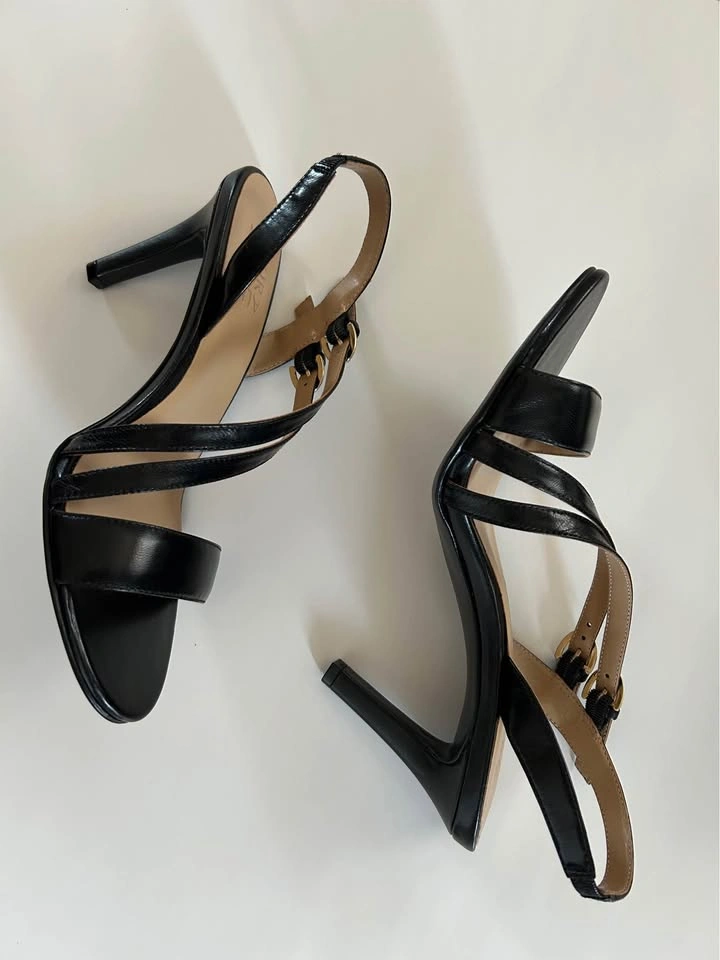 Brand New in Box Size 8M Black Leather Strappy Sandals P/U Warde - photo 5