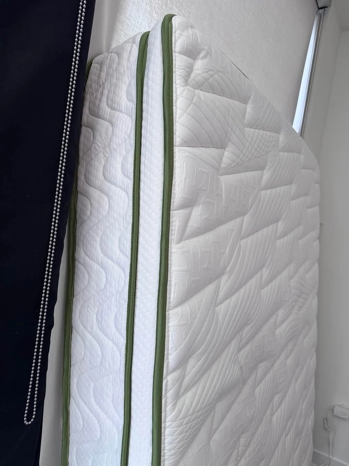 Full Size 10-inch Memory Mattress - photo 2