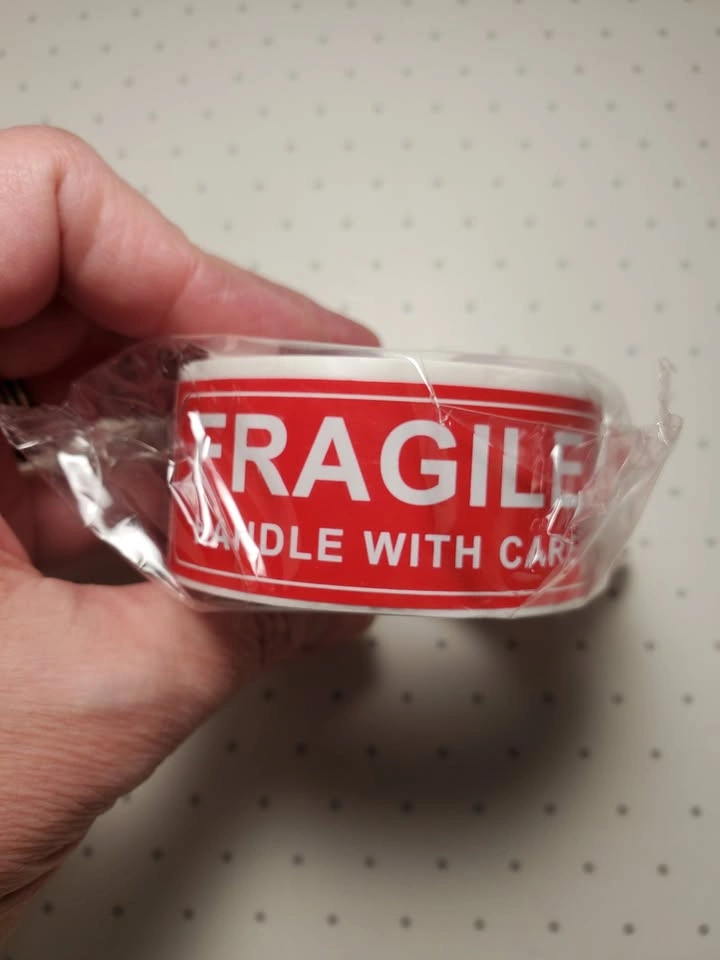 FRAGILE HANDLE WITH CARE STICKERS LABELS 3"X1"X150 per Roll - photo 4