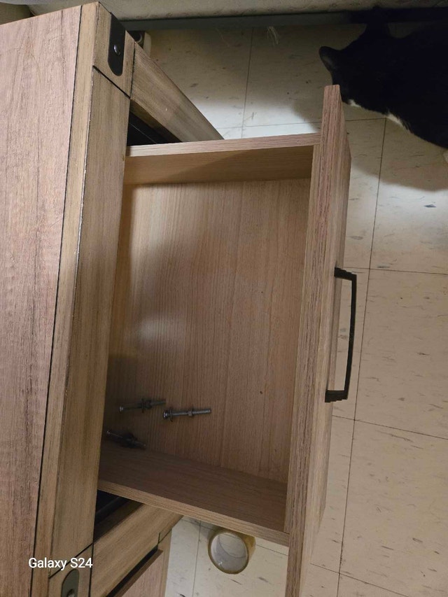 Like new bedside table - photo 2