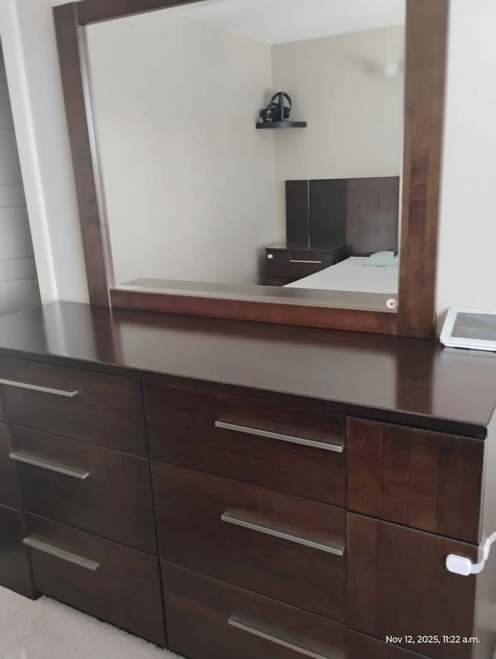 Dark Brown Pine Wood Master Bedroom Set - photo 5