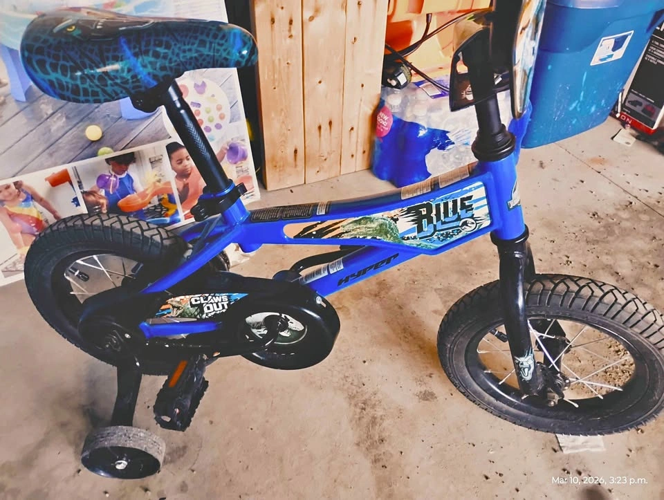 12" Jurassic World Training Bike