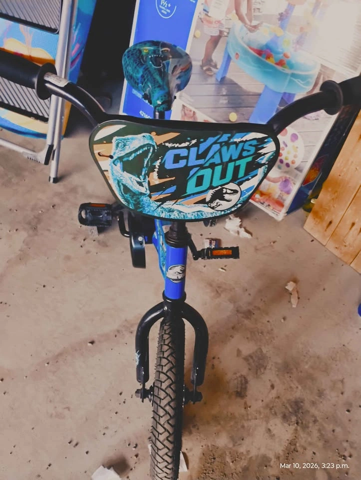 12" Jurassic World Training Bike - photo 3