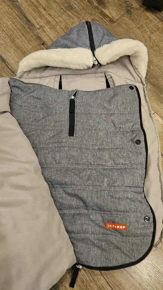 Skip Hop stroller/car seat cover 3in1 image indicator(2)