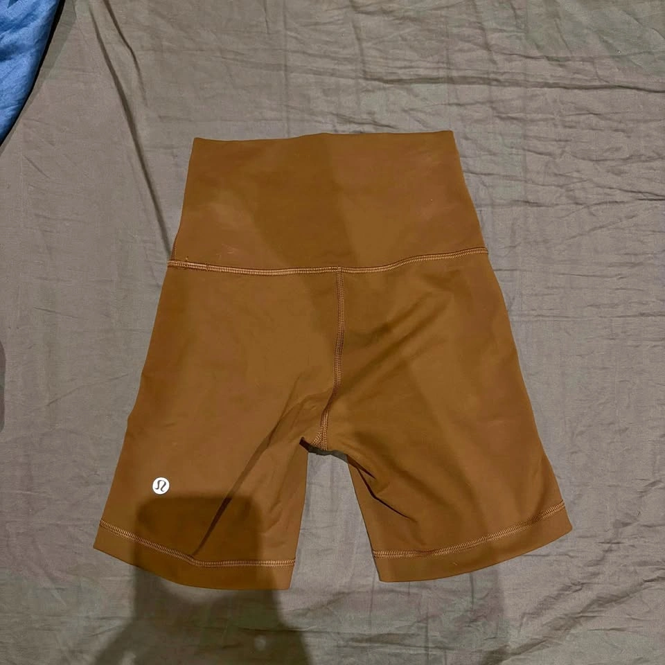 Lululemon Women's 5" Shorts - Size 0