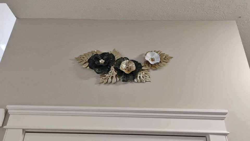 Beautiful Metal Wall Decorative Piece