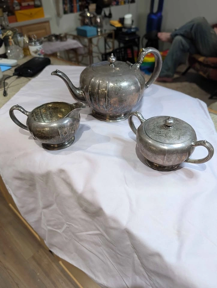 Large Vintage Silverplate Lot – Teapots, Serving Pieces & More - photo 4